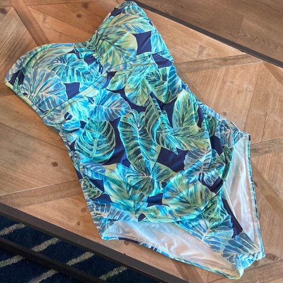 J. McLaughlin Swim J Mclaughlin Strapless One Pc Swimsuit Poshmark
